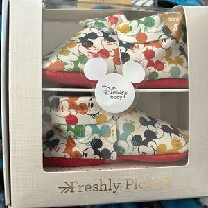 NEW Freshly picked DISNEY MOCCASINS